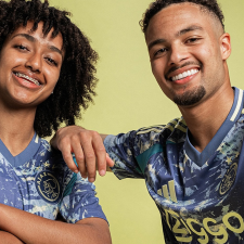 Ajax 2024-25 udebanetrøje